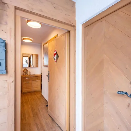 Modern Chalet With Sauna In * Niedernsill