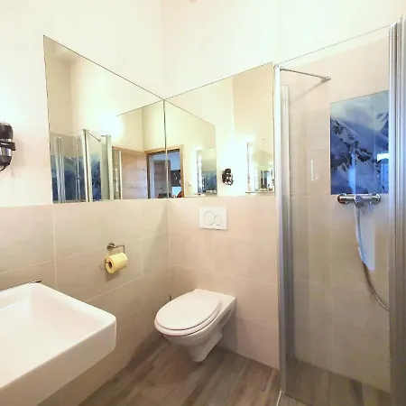 Modern Chalet With Sauna In Alpesi faház Niedernsill