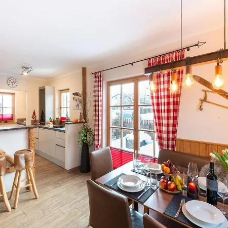 Alpesi faház Modern Chalet With Sauna In Niedernsill