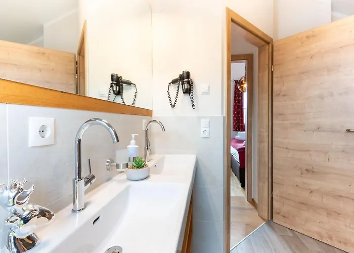 Chalet Modern Chalet With Sauna In Niedernsill